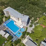 Koukounaria & Hotel