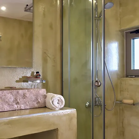 Koukounaria & Hotel 4*