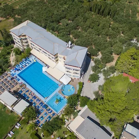 Koukounaria & Hotel