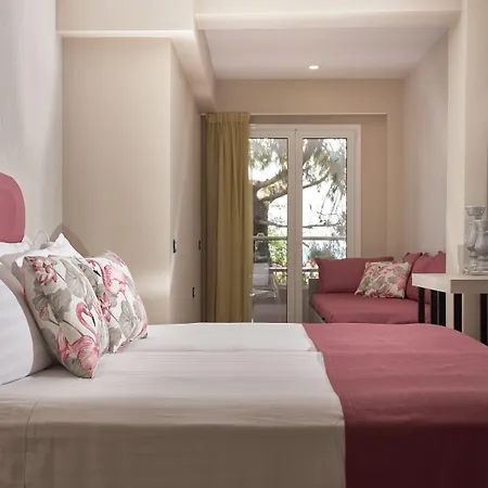 Koukounaria Hotel&suites 4*