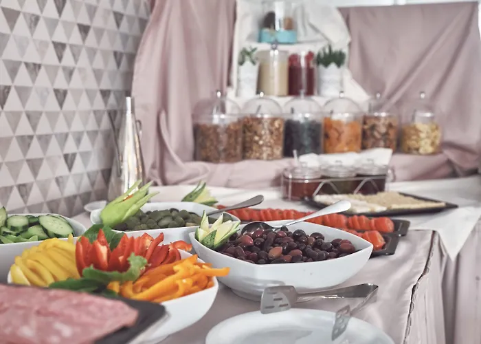 Отель Koukounaria & Аликес