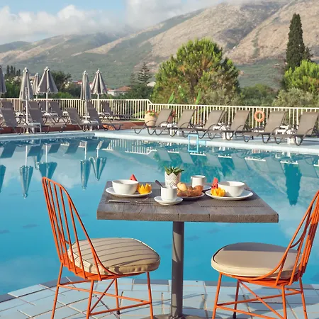 Koukounaria & Hotel Alikes