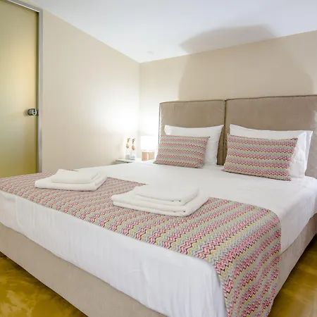 Koukounaria & Hotel 4*