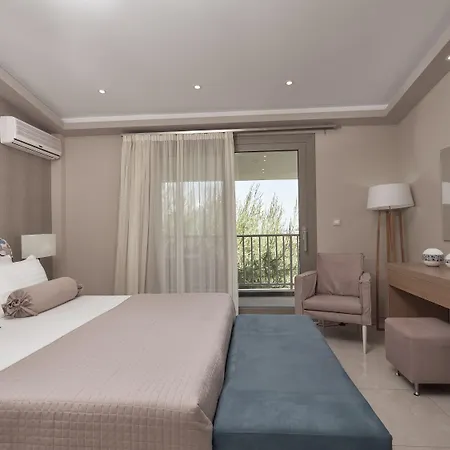 Koukounaria & Hotel 4*