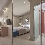 Hotel Koukounaria & Alikes