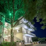 酒店 Koukounaria & 4*